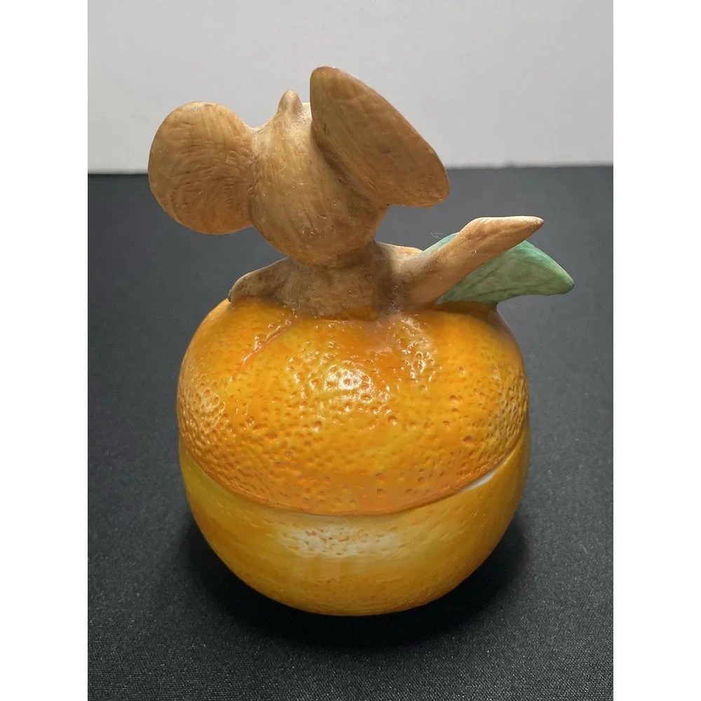 Vintage 1970s Lefton Ceramic Mouse Trinket Box Shaped like Orange. Mint!